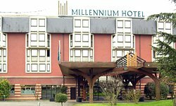 Foto Millennium Charles de Gaulle Hotel Paris