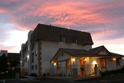 Emerald Suites Cameron