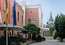 The Imperial Riding School Vienna, A Renaissance Hotel