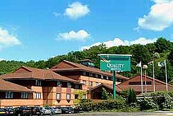 Quality Hotel & Suites Cardiff