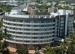 Holiday Inn Cairns