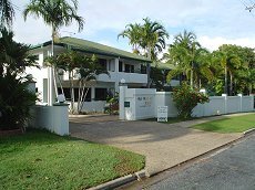 Half Moon Bay Apartments Cairns